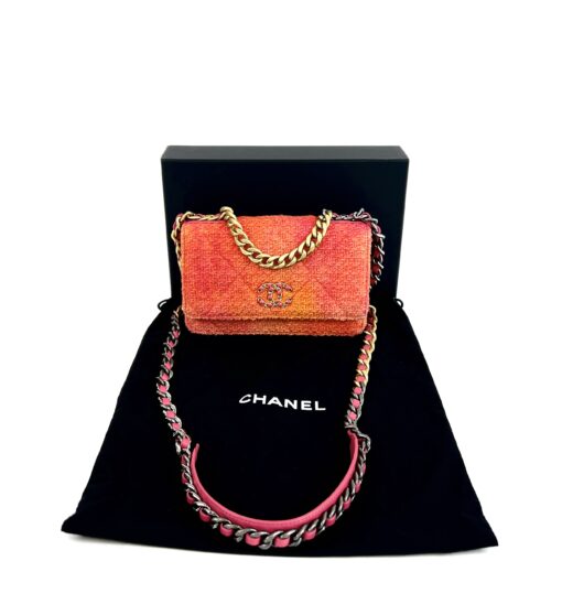 Chanel 19 Pink Tweed Crossbody Gold Hardware Series 30 4