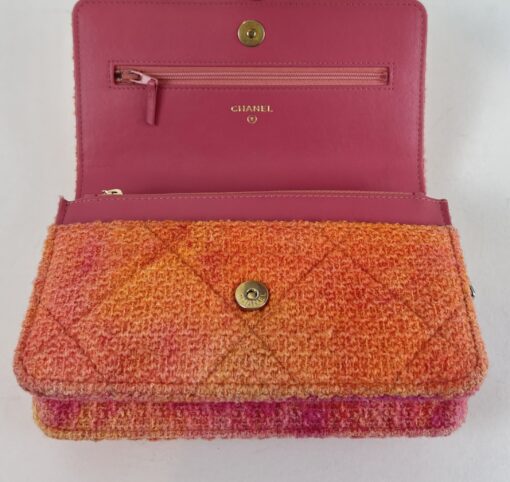 Chanel Quilted Pink Coral Tweed Crossbody Small - Image 33