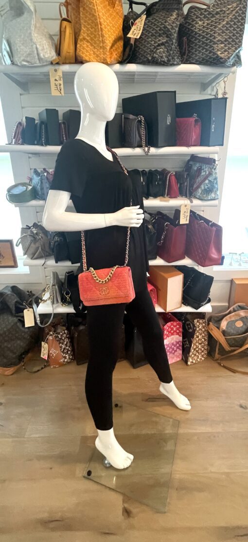 Chanel Quilted Pink Coral Tweed Crossbody Small - Image 2
