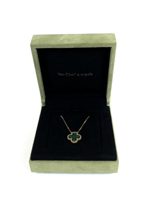 Van Cleef & Arpels Vintage Alhambra 18K Yellow Gold Pendant Malachite 2