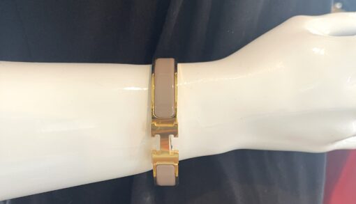 Hermes Clic H Maroon Glace and Yellow Gold GM Bracelet - Image 3