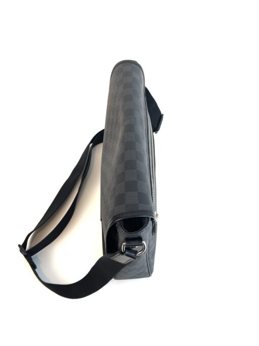 Louis Vuitton Daniel MM Graphite Messenger - Image 22