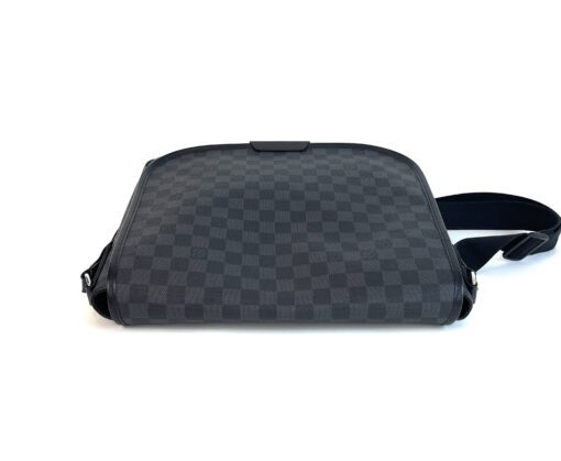 Louis Vuitton Daniel MM Graphite Messenger - Image 19