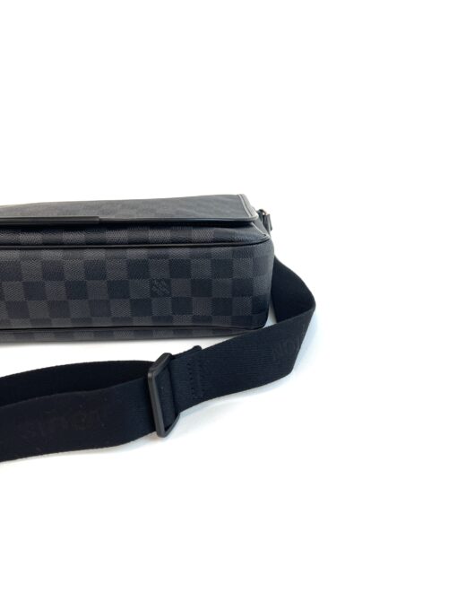 Louis Vuitton Daniel MM Graphite Messenger 18