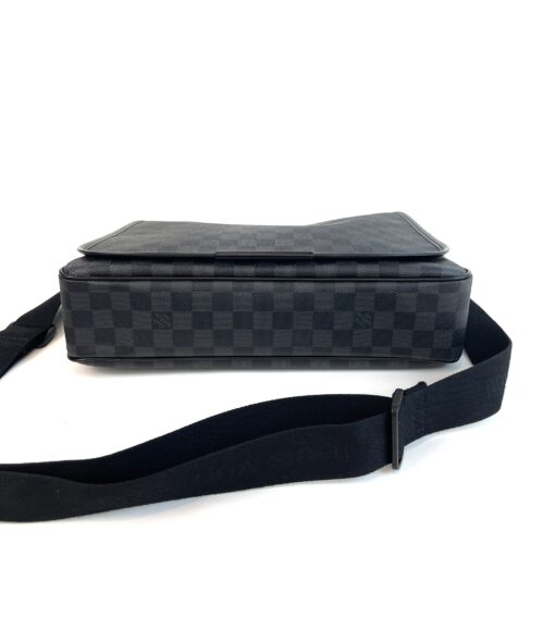 Louis Vuitton Daniel MM Graphite Messenger - Image 16