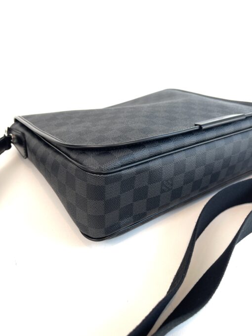 Louis Vuitton Daniel MM Graphite Messenger - Image 14