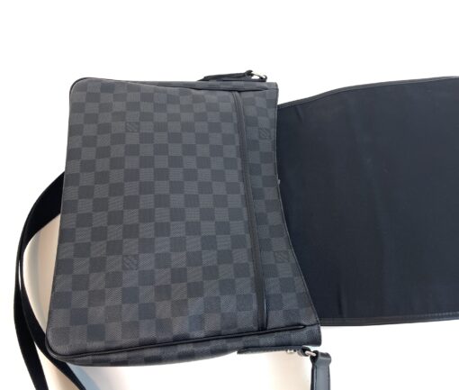 Louis Vuitton Daniel MM Graphite Messenger 7