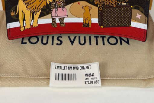 Louis Vuitton 2018 Holiday Animation Sarah Wallet and Keychain/Charm Set - Image 20