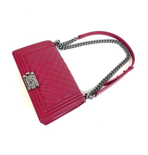 Chanel Medium Boy Dark Pink Chevron Lamskin Leather Ruthenium 17