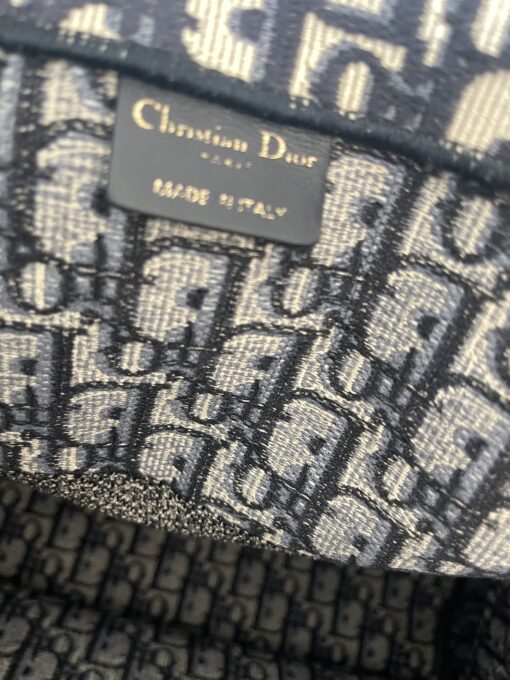 Dior Large Book Tote Ecru and Blue Dior Oblique Embroidery - Image 6