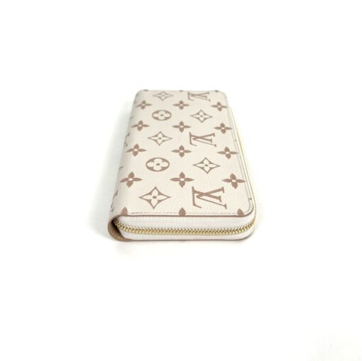 Louis Vuitton Monogram Dune Zippy Wallet - Image 8