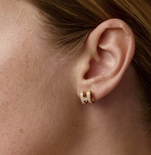 Hermes Mini Pop H Earrings Marron Glace Yellow Gold - Image 4