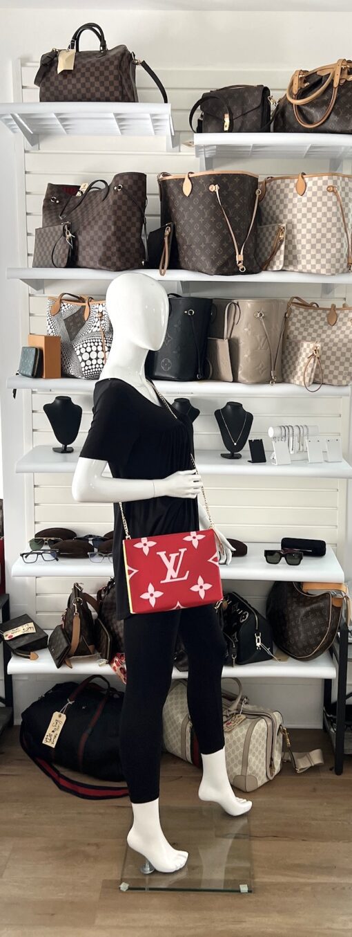Louis Vuitton Monogram Giant Toiletry Pouch 26 Rouge - Image 2