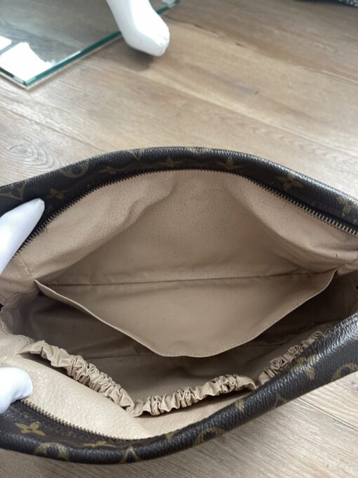 BUNDLE : Louis Vuitton Vintage Monogram Trousse 28 and Trousse 23 Cosmetic Bag - Image 14