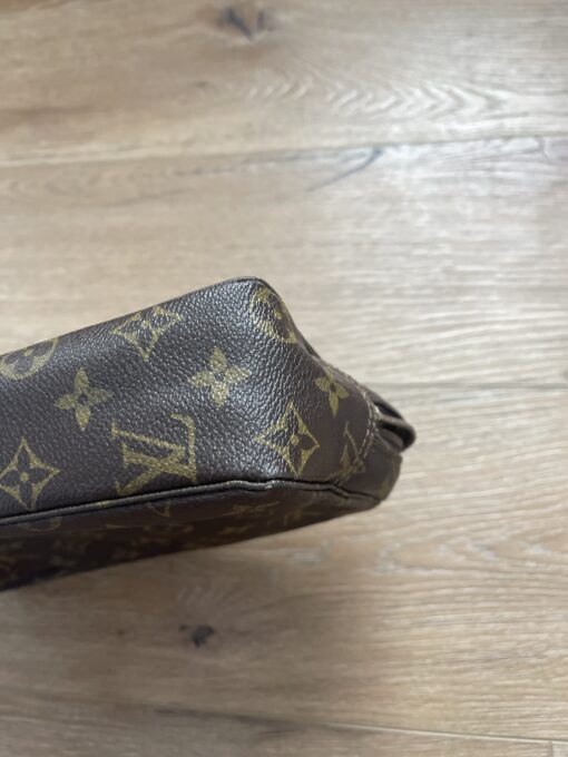 BUNDLE : Louis Vuitton Vintage Monogram Trousse 28 and Trousse 23 Cosmetic Bag - Image 25