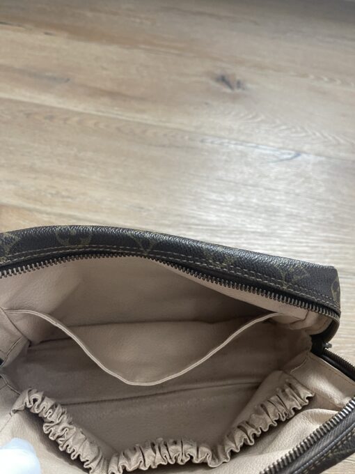 BUNDLE : Louis Vuitton Vintage Monogram Trousse 28 and Trousse 23 Cosmetic Bag - Image 19