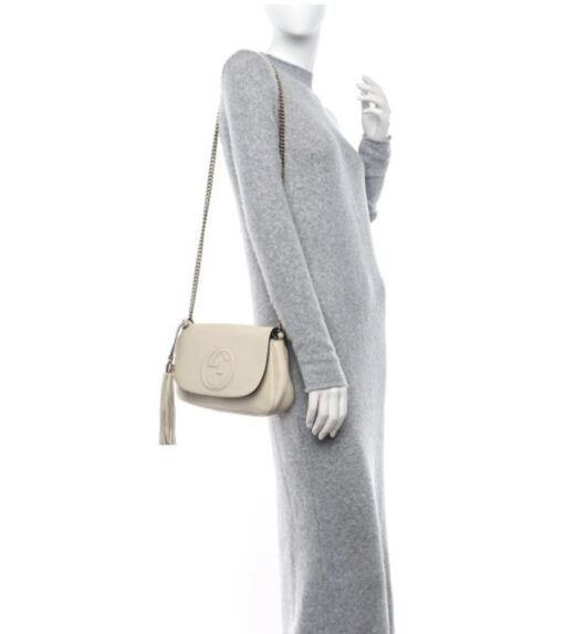 Gucci Pebbled Calfskin Medium Soho Flap Crossbody Off White Cellarius GHW - Image 2