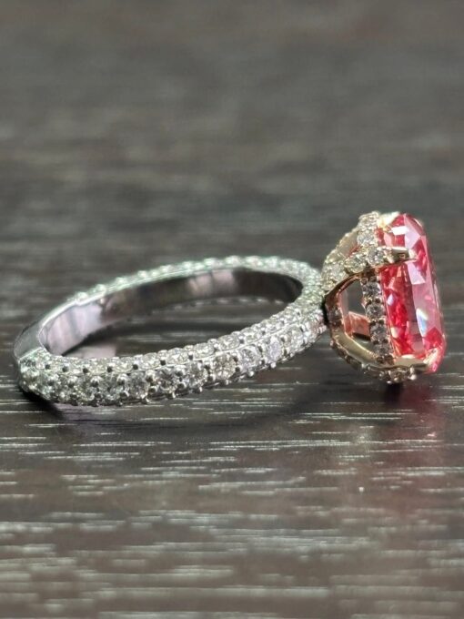 New Vivid Pink Oval Cut 4.62 Carat VS1 Lab Diamond IGI Certified 14k White Gold - Image 3
