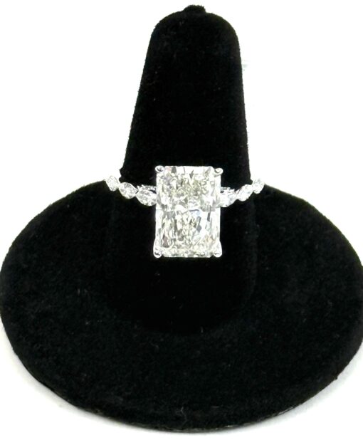 Brand new 5.5 Carat Radiant Lab Diamond G VS1 In 14k White Gold