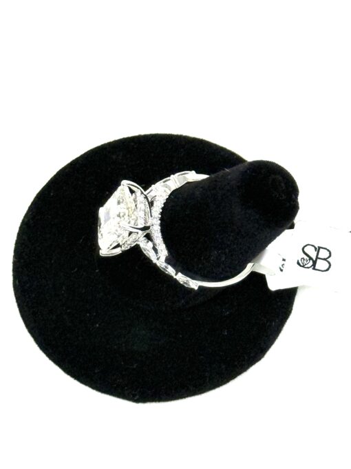 Brand new 5.5 Carat Radiant Lab Diamond G VS1 In 14k White Gold - Image 3