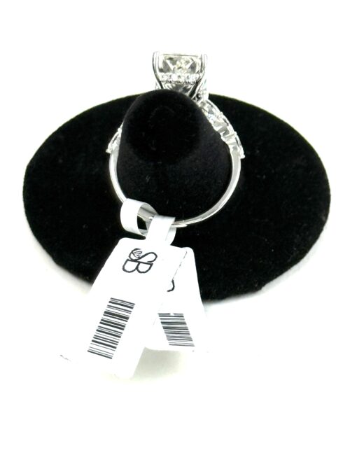 Brand new 5.5 Carat Radiant Lab Diamond G VS1 In 14k White Gold - Image 4