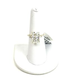 Brand new 5.5 Carat Radiant Lab Diamond G VS1 In 14k Yellow Gold 2