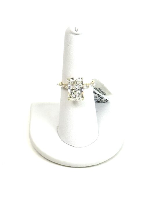 Brand new 5.5 Carat Radiant Lab Diamond G VS1 In 14k Yellow Gold - Image 2