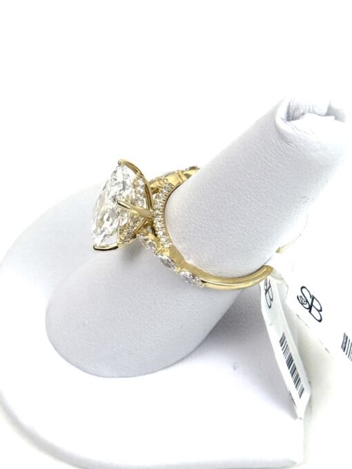 Brand new 5.5 Carat Radiant Lab Diamond G VS1 In 14k Yellow Gold - Image 4