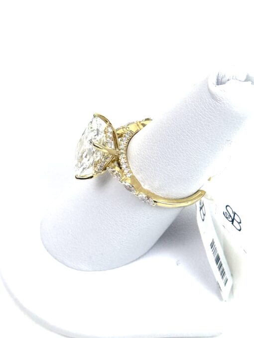 Brand new 5.5 Carat Radiant Lab Diamond G VS1 In 14k Yellow Gold - Image 3