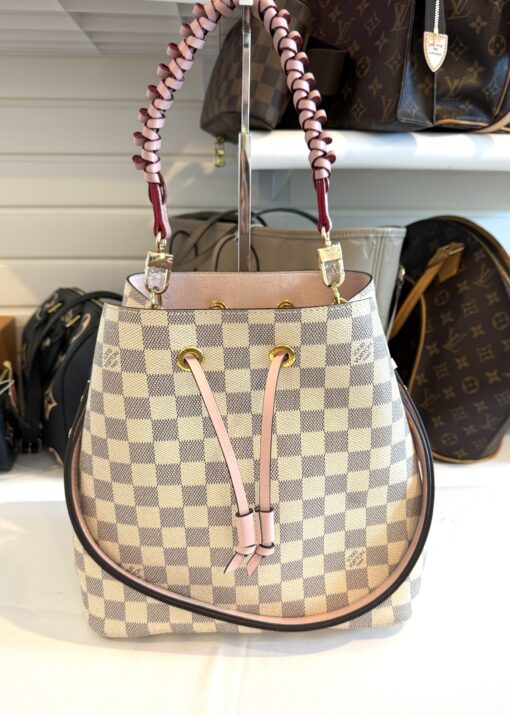 Louis Vuitton Neo Noe Azur with Rose Ballerine - Image 4