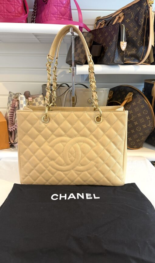 Chanel Caviar Quilted Grand Shopping Tote GST Beige Clair GHW - Image 3