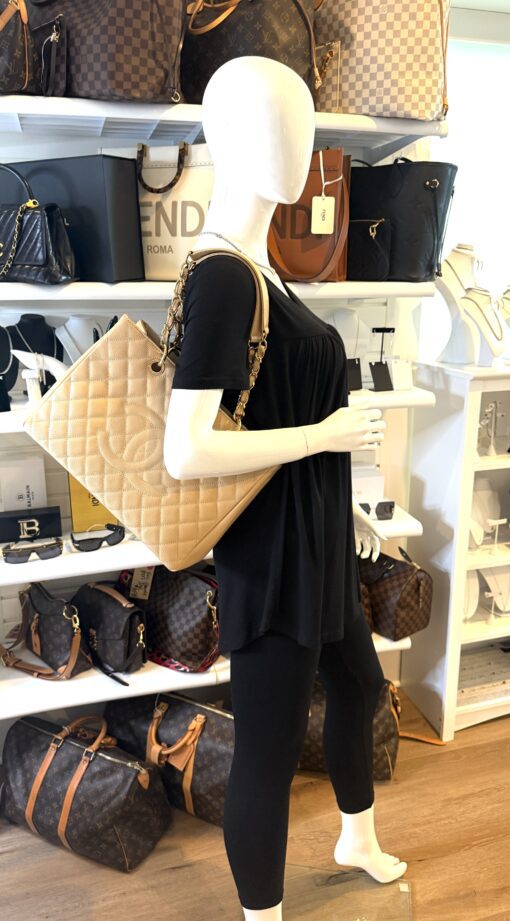 Chanel Caviar Quilted Grand Shopping Tote GST Beige Clair GHW - Image 2