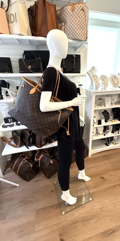 Louis Vuitton Monogram Neverfull GM Tan Interior - Image 2