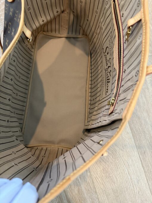 Louis Vuitton Monogram Neverfull GM Tan Interior - Image 4