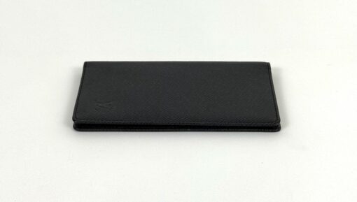 Louis Vuitton Black Taiga Leather Porte-Valeurs Cartes Crédit Passport - Image 7
