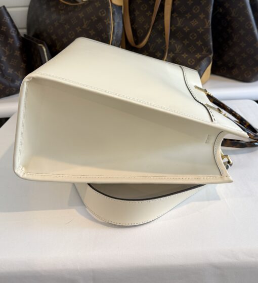 Fendi Medium Cream Sunshine Tote Shopper - Image 11