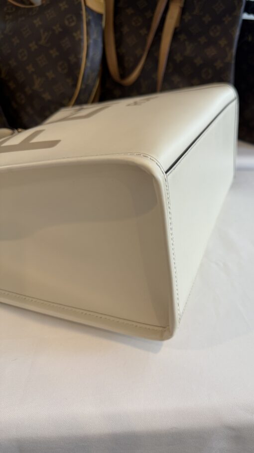 Fendi Medium Cream Sunshine Tote Shopper - Image 15
