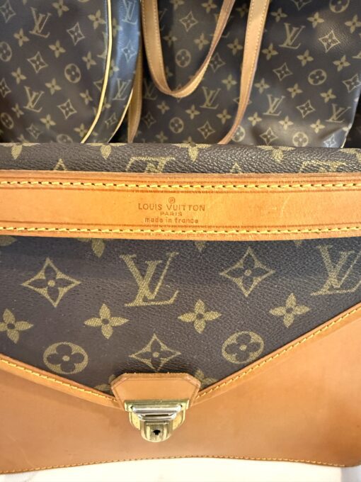 Louis Vuitton Vintage Monogram Sac Biface - Image 16