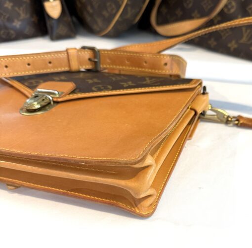 Louis Vuitton Vintage Monogram Sac Biface - Image 11
