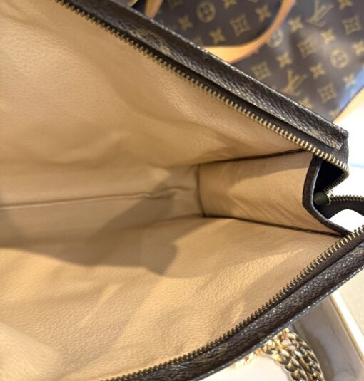 Louis Vuitton Vintage Monogram Canvas Toiletry Pouch 26 - Image 15