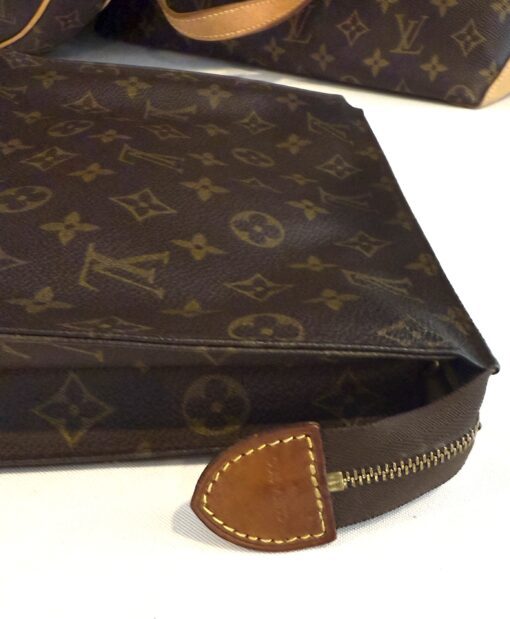 Louis Vuitton Vintage Monogram Canvas Toiletry Pouch 26 - Image 14