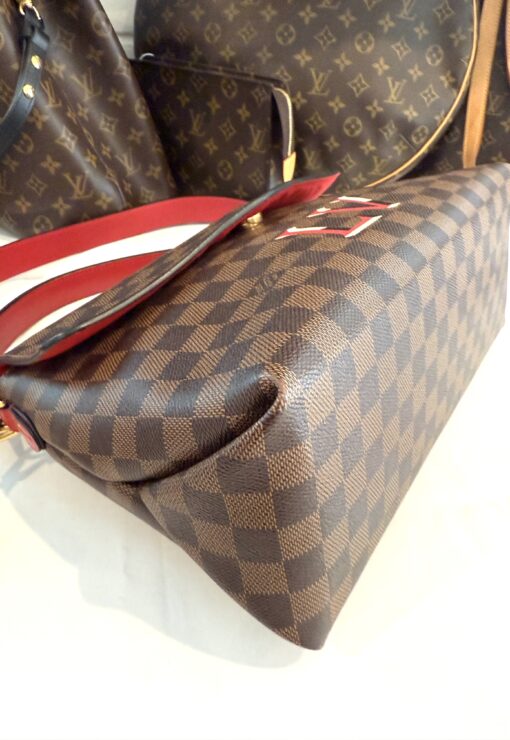 LOUIS VUITTON Beaubourg Damier Ebene Shoulder Bag in Brown/Red - Image 16