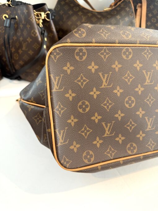 Louis Vuitton Monogram Palermo GM Shoulder Bag - Image 10