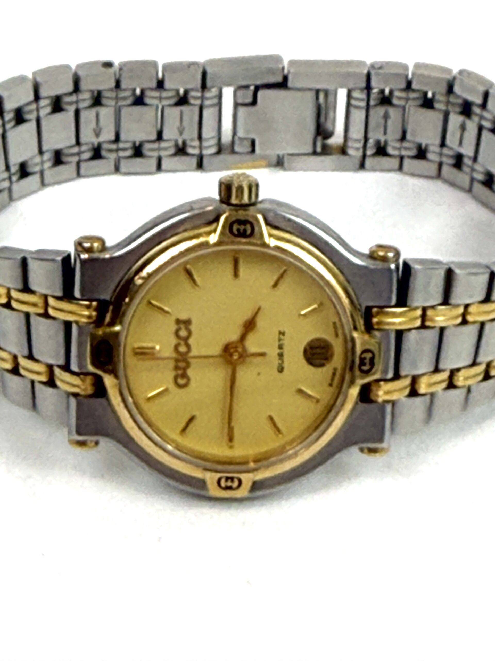 Ladies Swiss Quartz GUCCI 9000L Stainless Steel Case and Band Watch 6 Ladies Swiss Quartz GUCCI 9000L Stainless Steel Case and Band Watch - Image 6