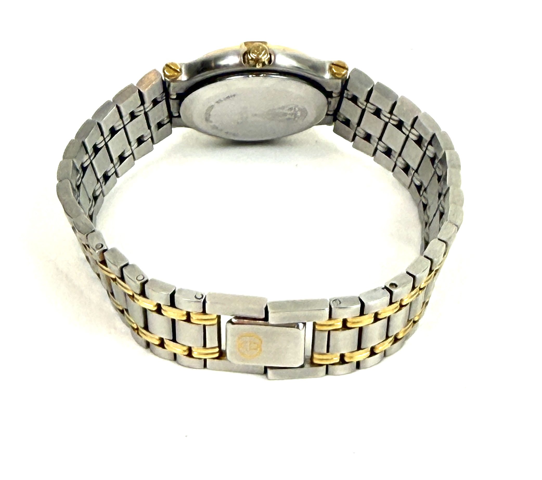 Ladies Swiss Quartz GUCCI 9000L Stainless Steel Case and Band Watch 8 Ladies Swiss Quartz GUCCI 9000L Stainless Steel Case and Band Watch - Image 8