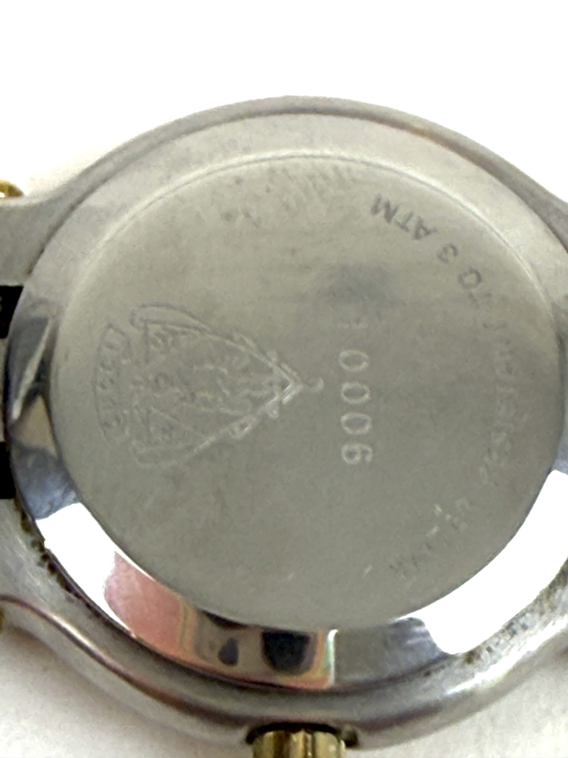 Ladies Swiss Quartz GUCCI 9000L Stainless Steel Case and Band Watch 10 Ladies Swiss Quartz GUCCI 9000L Stainless Steel Case and Band Watch - Image 10