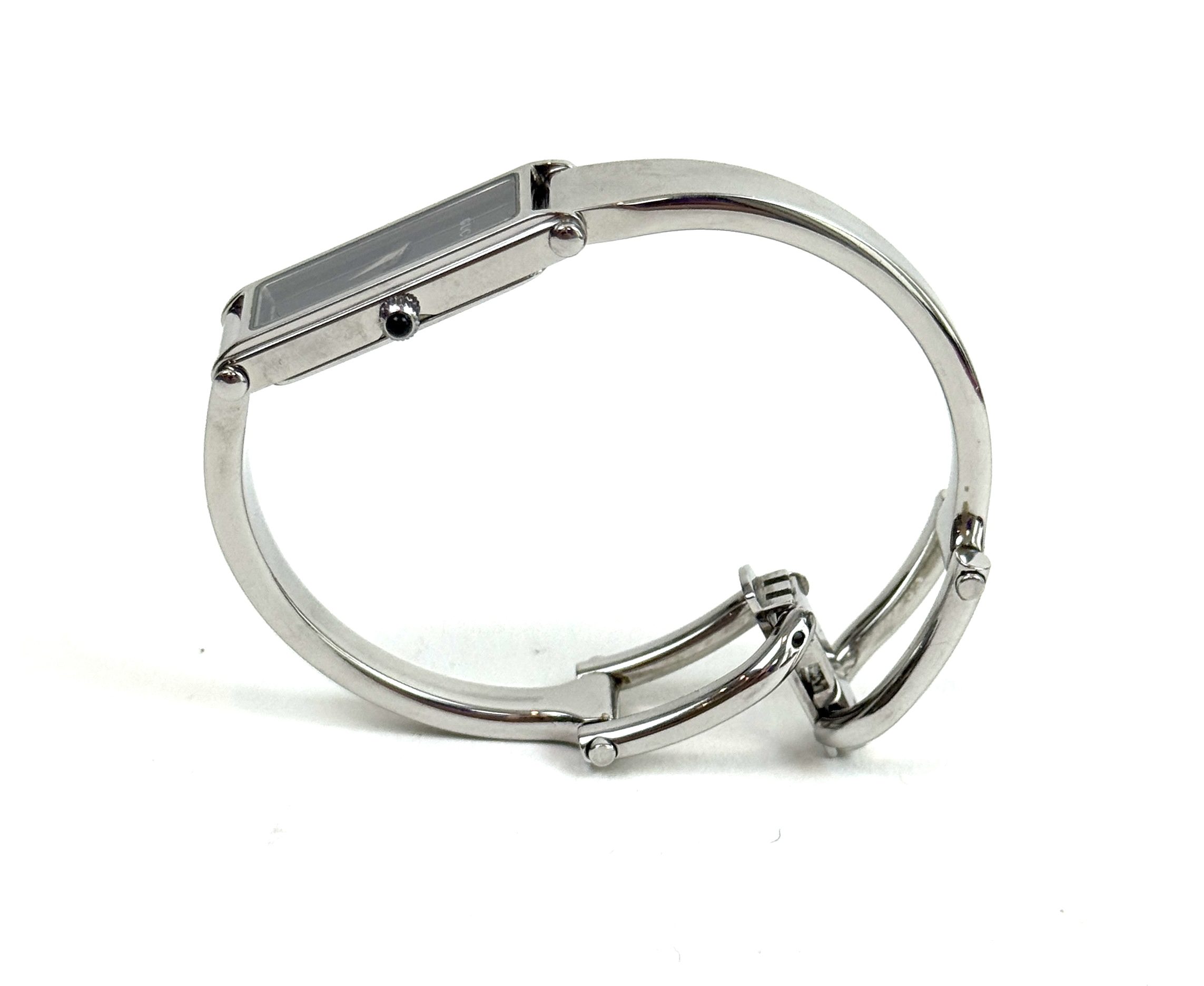 Ladies Gucci 1500L Silver Stainless Steel Watch Quartz Black Face 8 Ladies Gucci 1500L Silver Stainless Steel Watch Quartz Black Face 8