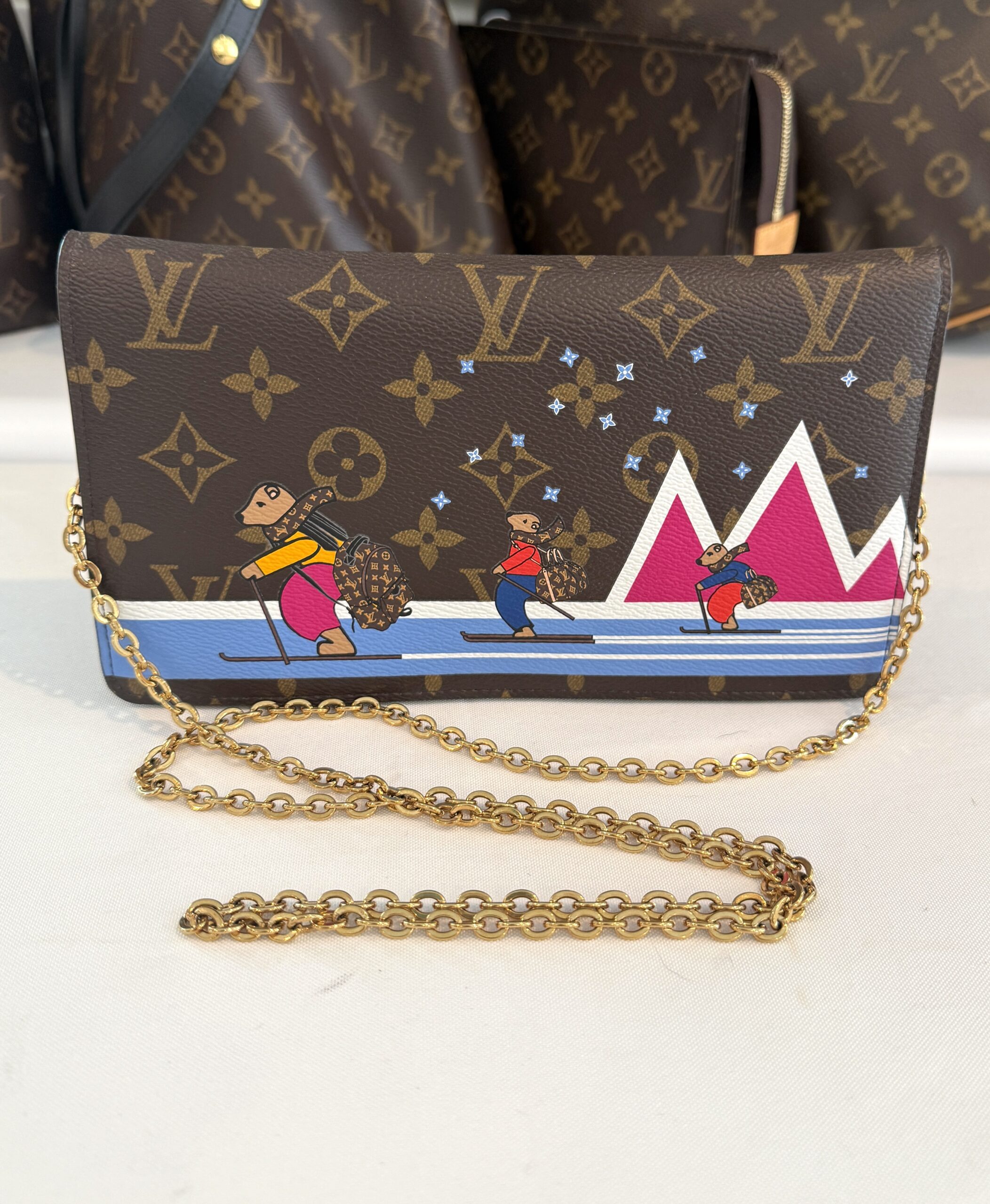 Louis Vuitton Weekend Christmas Animation Pochette Monogram Canvas Crossbody Bag Brown Louis Vuitton Weekend Christmas Animation Pochette Monogram Canvas Crossbody Bag Brown 20