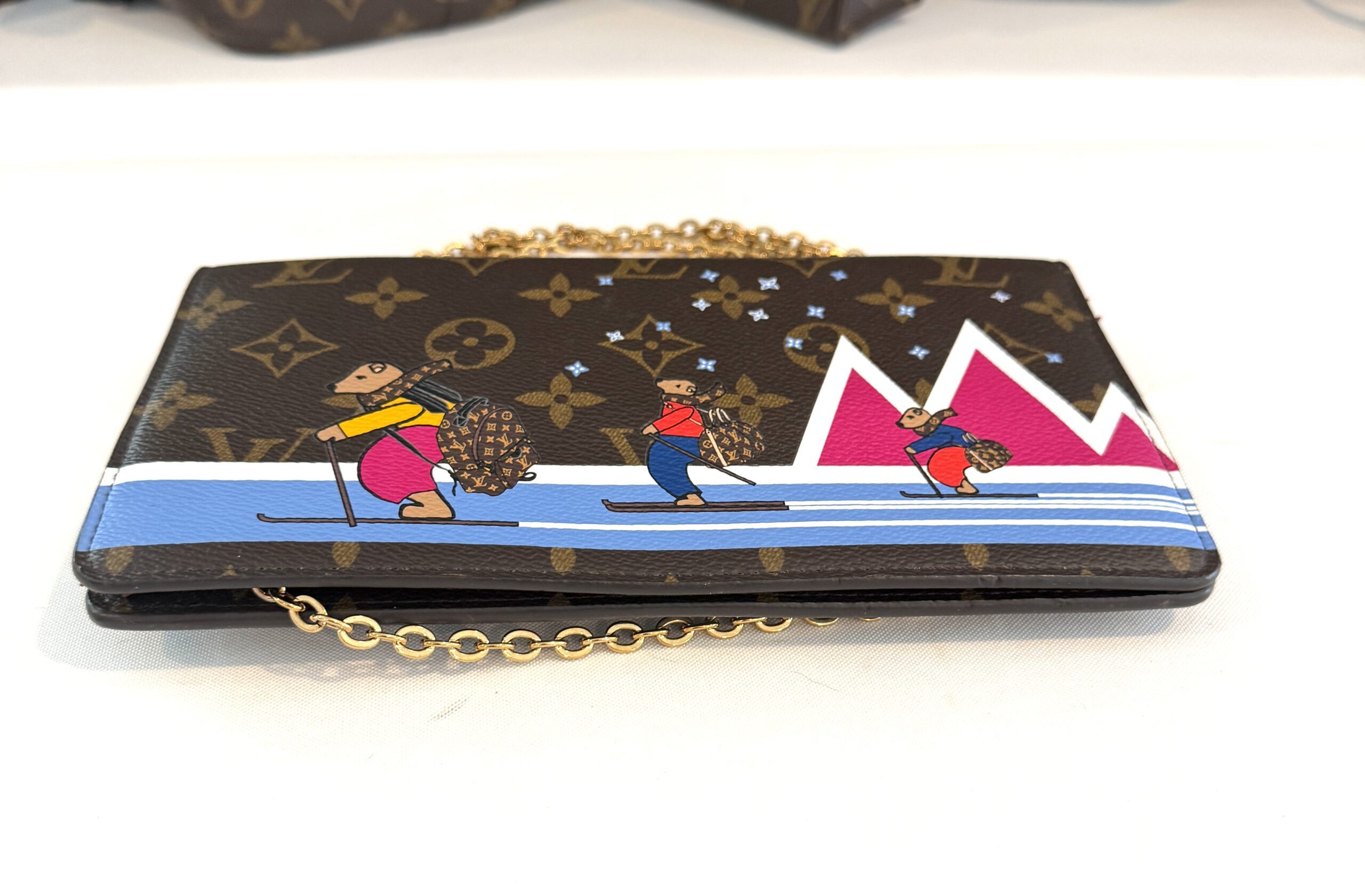 Louis Vuitton Weekend Christmas Animation Pochette Monogram Canvas Crossbody Bag Brown 7 Louis Vuitton Weekend Christmas Animation Pochette Monogram Canvas Crossbody Bag Brown 7