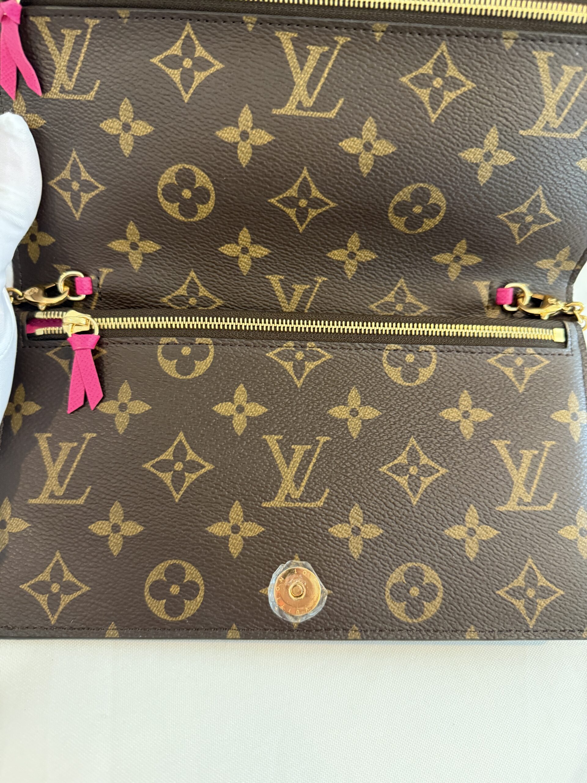 Louis Vuitton Weekend Christmas Animation Pochette Monogram Canvas Crossbody Bag Brown 16 Louis Vuitton Weekend Christmas Animation Pochette Monogram Canvas Crossbody Bag Brown 16